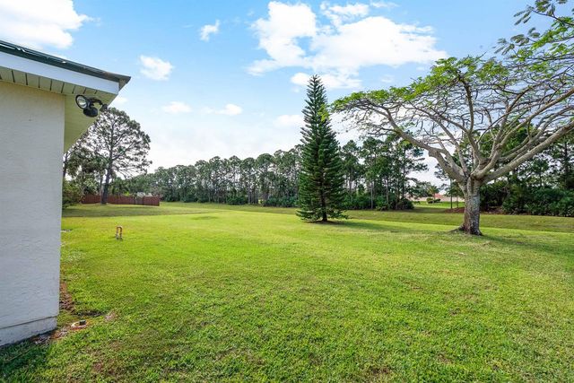 5940 NW Brenda Circle, Port St. Lucie, FL 34986