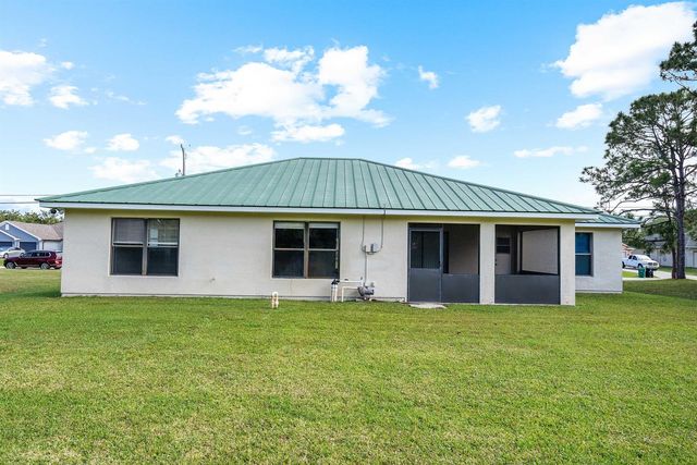 5940 NW Brenda Circle, Port St. Lucie, FL 34986