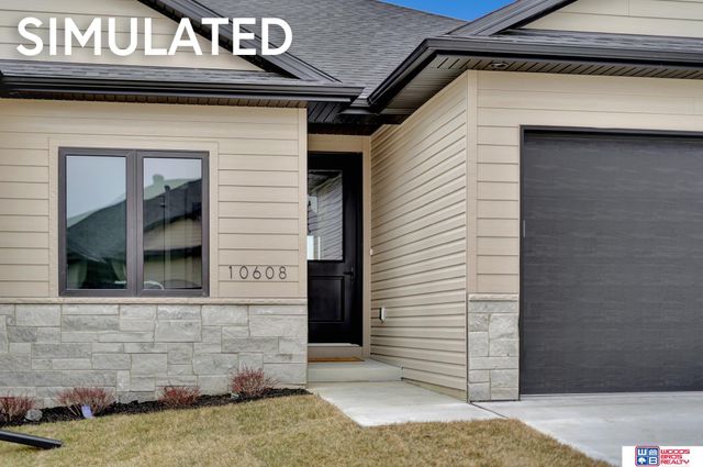 10520 Majestic Lane, Lincoln, NE 68527