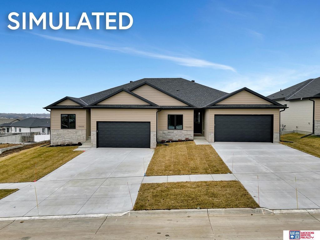 10520 Majestic Lane, Lincoln, NE 68527