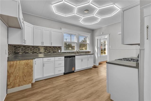 3101 Saint Joseph Avenue, St Joseph, MO 64505