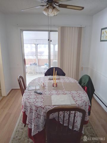 252 Mystic Lane B, Monroe, NJ 08831