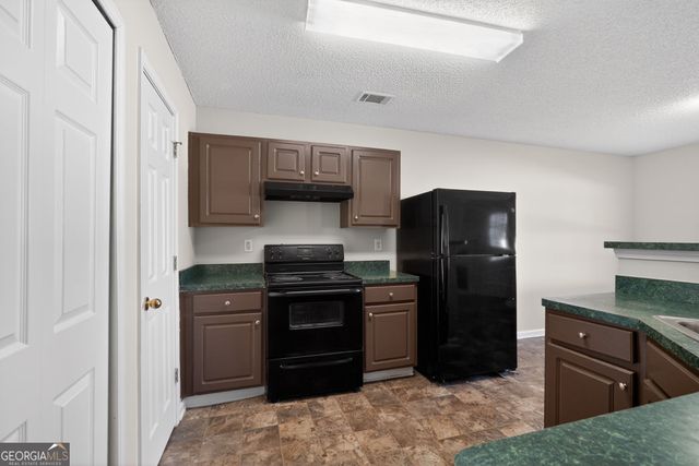 4121 Ravenwood Court, Union City, GA 30291