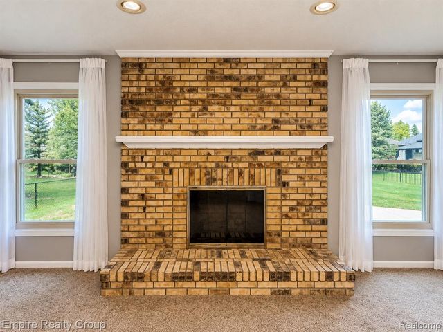 15699 Mountainside Drive, Macomb, MI 48042