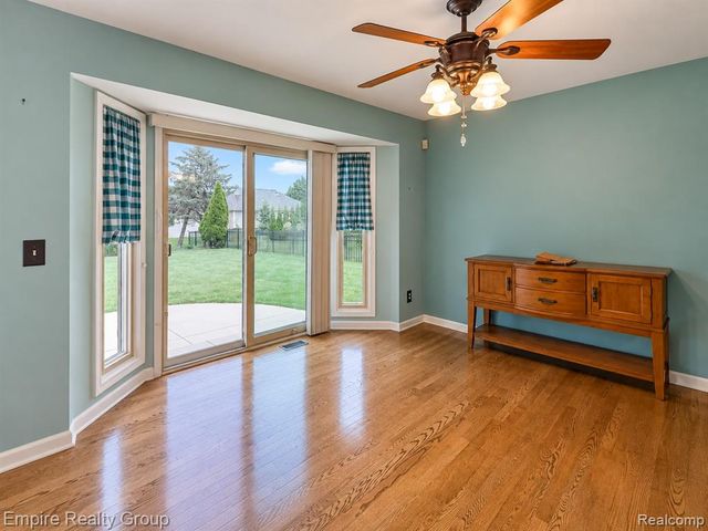 15699 Mountainside Drive, Macomb, MI 48042