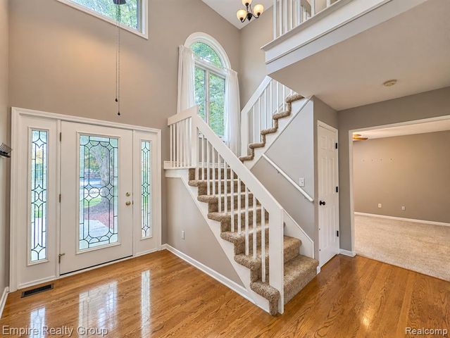 15699 Mountainside Drive, Macomb, MI 48042