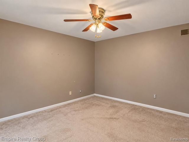 15699 Mountainside Drive, Macomb, MI 48042