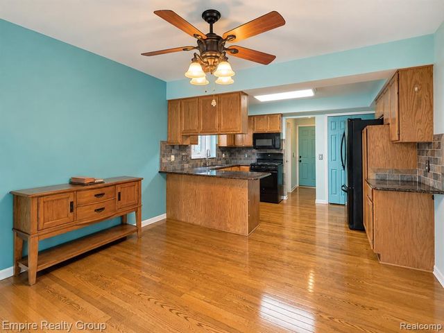 15699 Mountainside Drive, Macomb, MI 48042