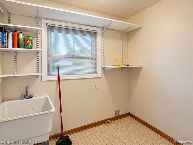 15699 Mountainside Drive, Macomb, MI 48042