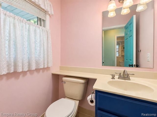 15699 Mountainside Drive, Macomb, MI 48042