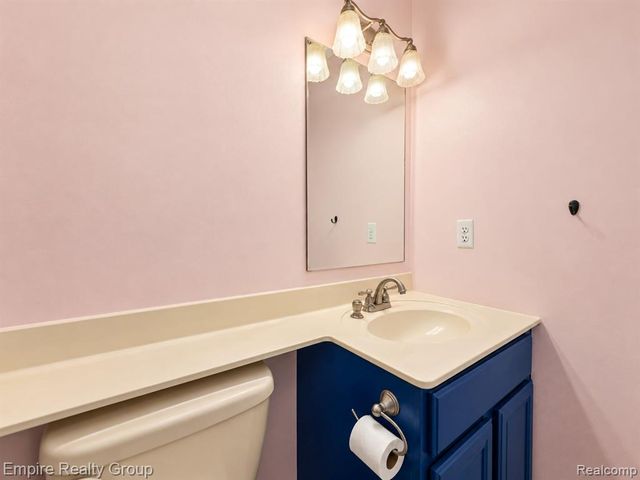 15699 Mountainside Drive, Macomb, MI 48042