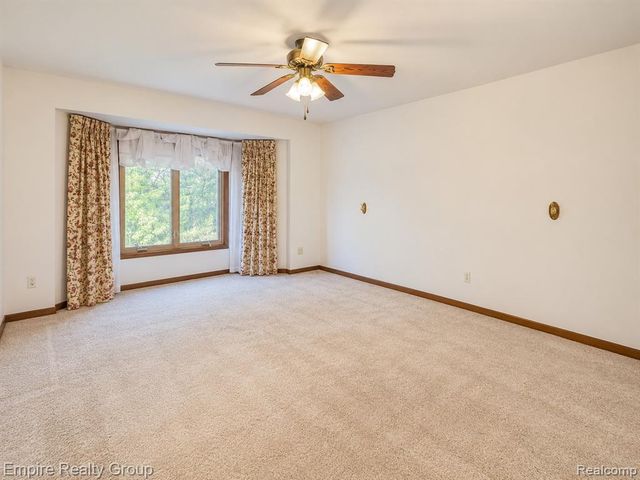 15699 Mountainside Drive, Macomb, MI 48042