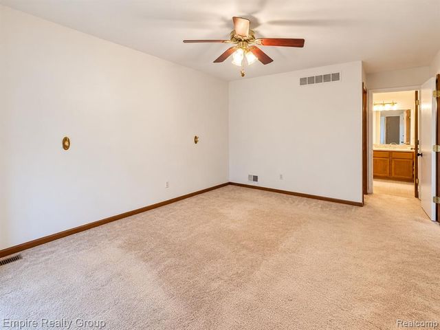 15699 Mountainside Drive, Macomb, MI 48042