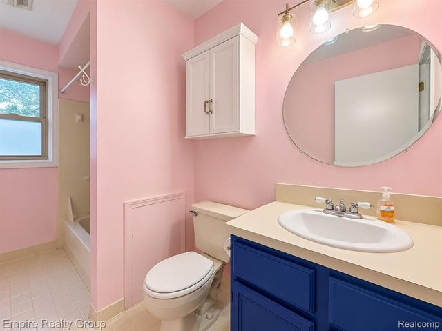 15699 Mountainside Drive, Macomb, MI 48042
