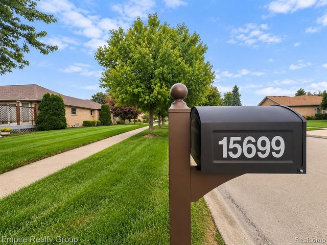 15699 Mountainside Drive, Macomb, MI 48042