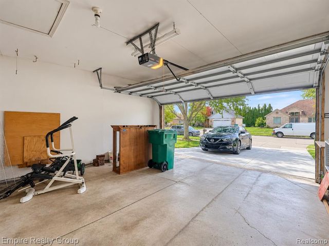 15699 Mountainside Drive, Macomb, MI 48042