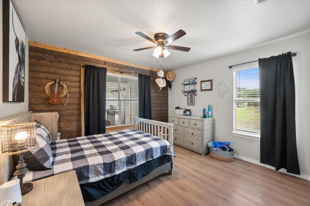 114 County Road 3187, Corsicana, TX 75109