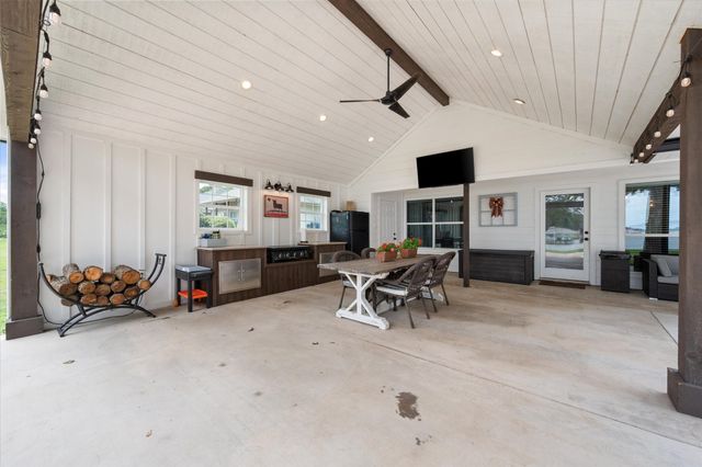 114 County Road 3187, Corsicana, TX 75109
