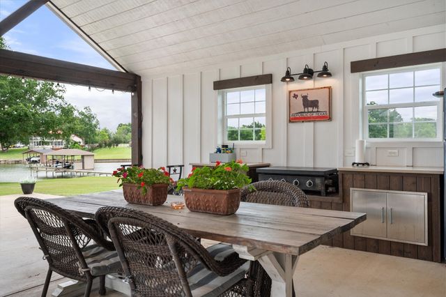 114 County Road 3187, Corsicana, TX 75109