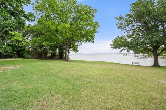 114 County Road 3187, Corsicana, TX 75109