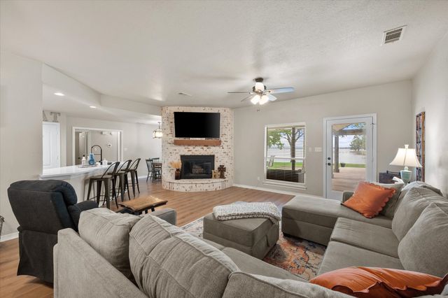 114 County Road 3187, Corsicana, TX 75109