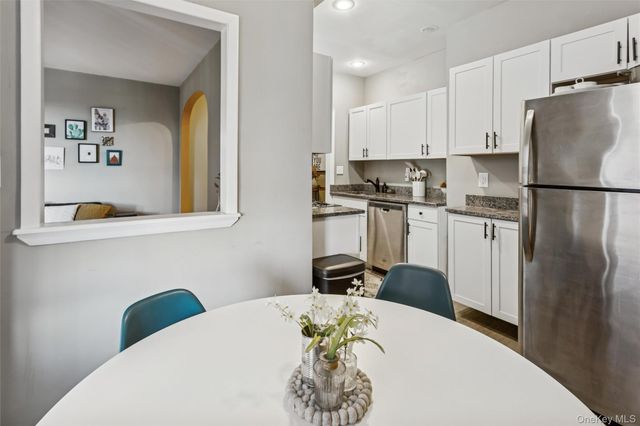 12 Hempstead Avenue 3N, Rockville Centre, NY 11570