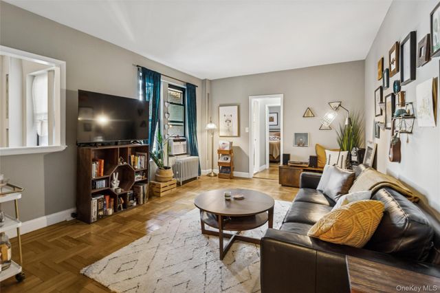 12 Hempstead Avenue 3N, Rockville Centre, NY 11570