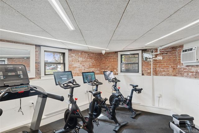 12 Hempstead Avenue 3N, Rockville Centre, NY 11570