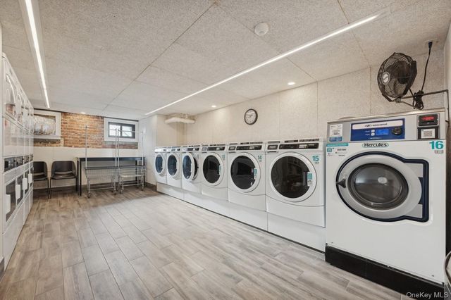 12 Hempstead Avenue 3N, Rockville Centre, NY 11570