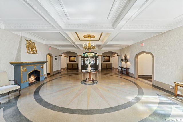 12 Hempstead Avenue 3N, Rockville Centre, NY 11570