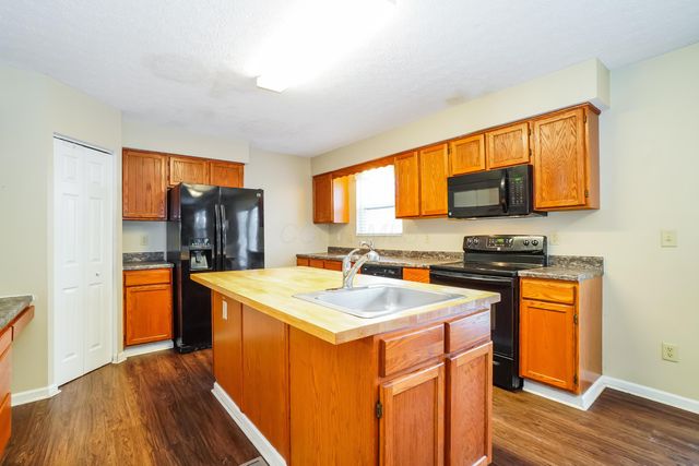 1563 Dream Court, Reynoldsburg, OH 43068