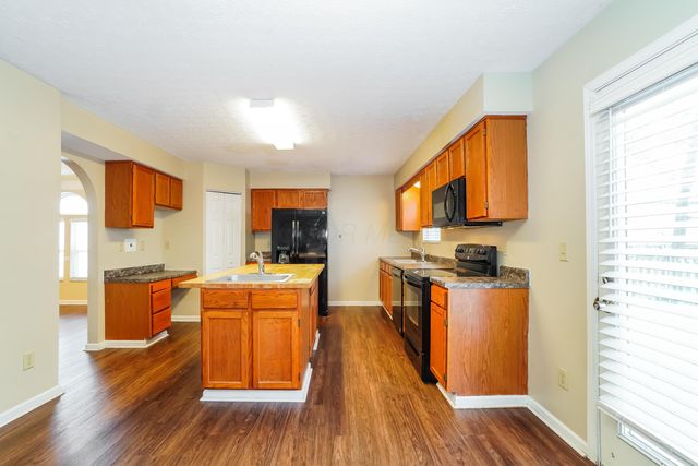 1563 Dream Court, Reynoldsburg, OH 43068