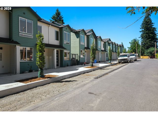 14840 Ne Couch St 7, Portland, OR 97230