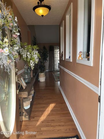 7901 Jennifer Ridge Pl, Louisville, KY 40258