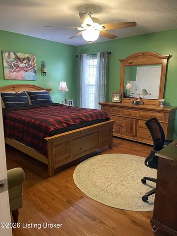 7901 Jennifer Ridge Pl, Louisville, KY 40258