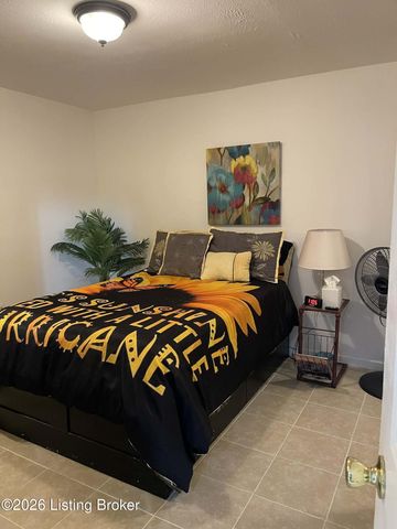 7901 Jennifer Ridge Pl, Louisville, KY 40258