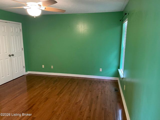 7901 Jennifer Ridge Pl, Louisville, KY 40258