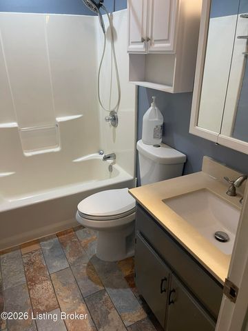 7901 Jennifer Ridge Pl, Louisville, KY 40258