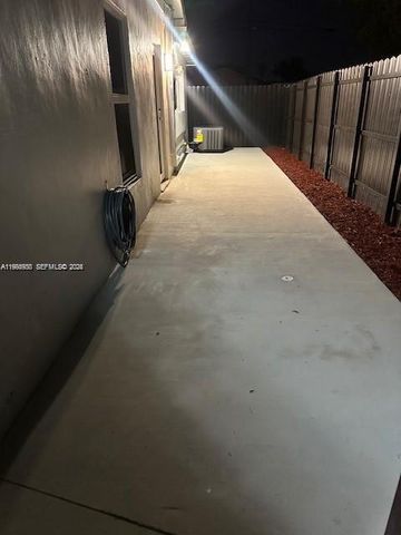 1030 SW 96th Ave Efficiency, Miami, FL 33174