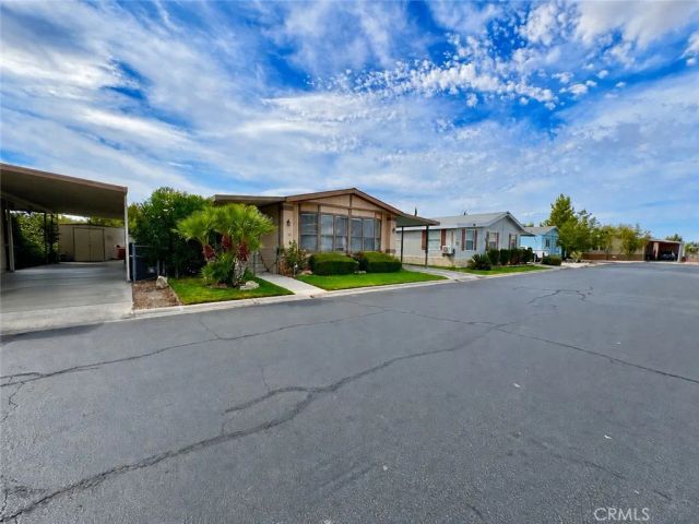 2121 E Avenue I 49, Lancaster, CA 93535