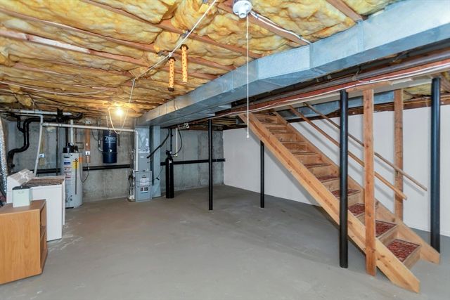 55 Pleasant 9, Granby, MA 01033