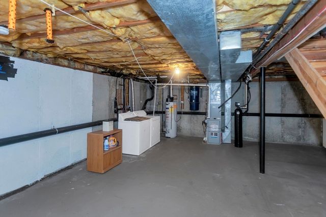 55 Pleasant 9, Granby, MA 01033