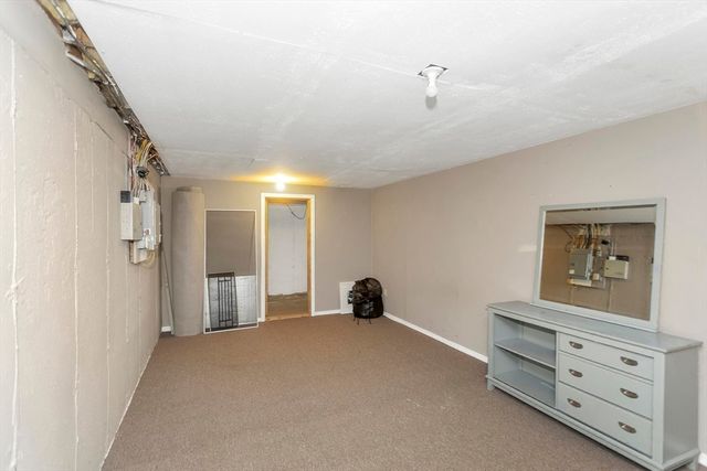 55 Pleasant 9, Granby, MA 01033