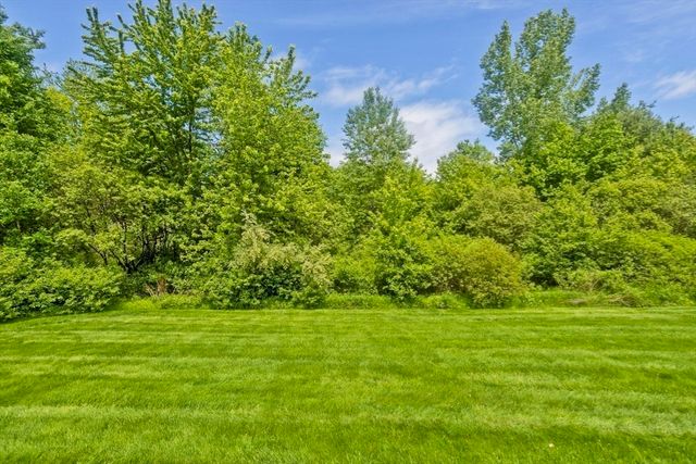 55 Pleasant 9, Granby, MA 01033