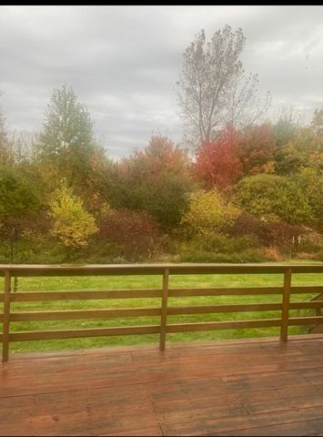 55 Pleasant 9, Granby, MA 01033