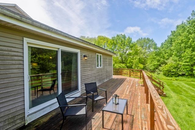 55 Pleasant 9, Granby, MA 01033