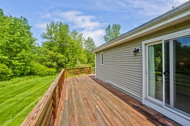 55 Pleasant 9, Granby, MA 01033