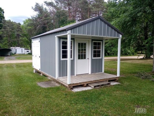 1245 Chappel Valley Road, Gladwin, MI 48624