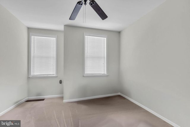 19441 PROMENADE DR, Leesburg, VA 20176