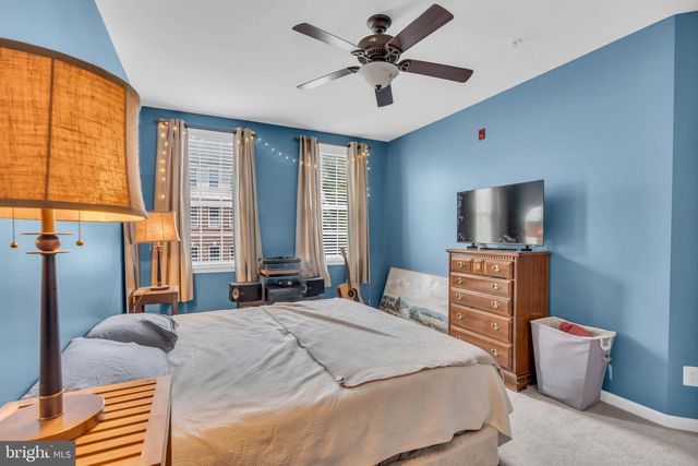 19441 PROMENADE DR, Leesburg, VA 20176